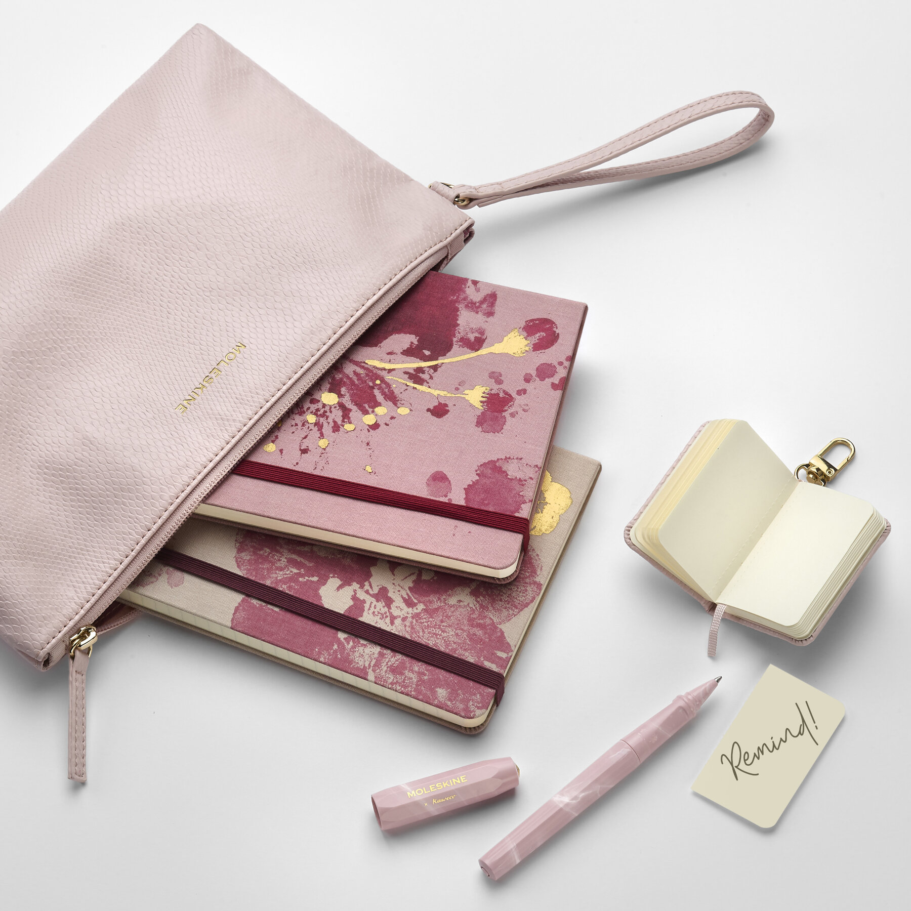 櫻花奢華套裝 兩本筆記本、筆袋、原子筆及迷你筆記本掛飾